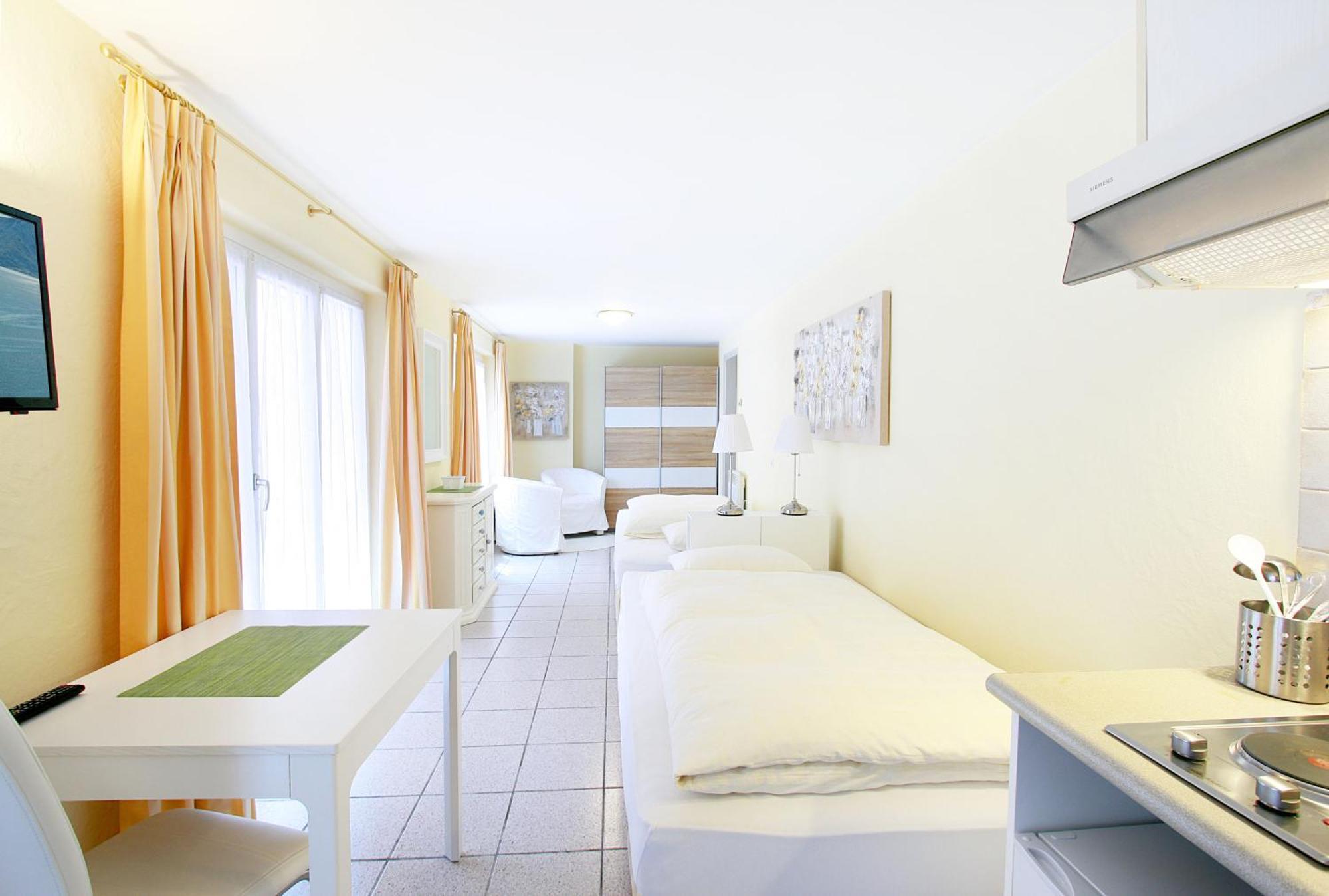 Depandance Garni Golf Appartement Ascona Buitenkant foto